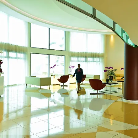 Hotel Pestana Promenade Ocean 4*