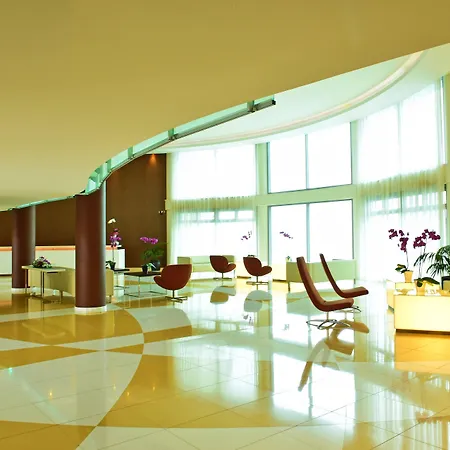 Pestana Promenade Ocean Hotel