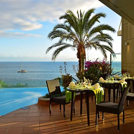 Hotel Pestana Promenade Ocean 4*