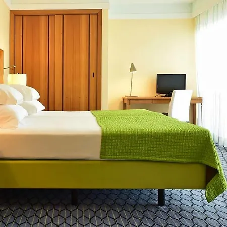 Pestana Promenade Ocean Hotel 4*