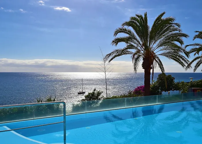 Hotel Pestana Promenade Ocean 4*