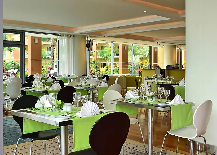 Pestana Promenade Ocean 4* Funchal